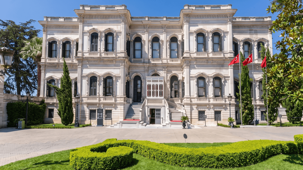 YILDIZ SARAYI'NDA BİR GÜN, görsel 1