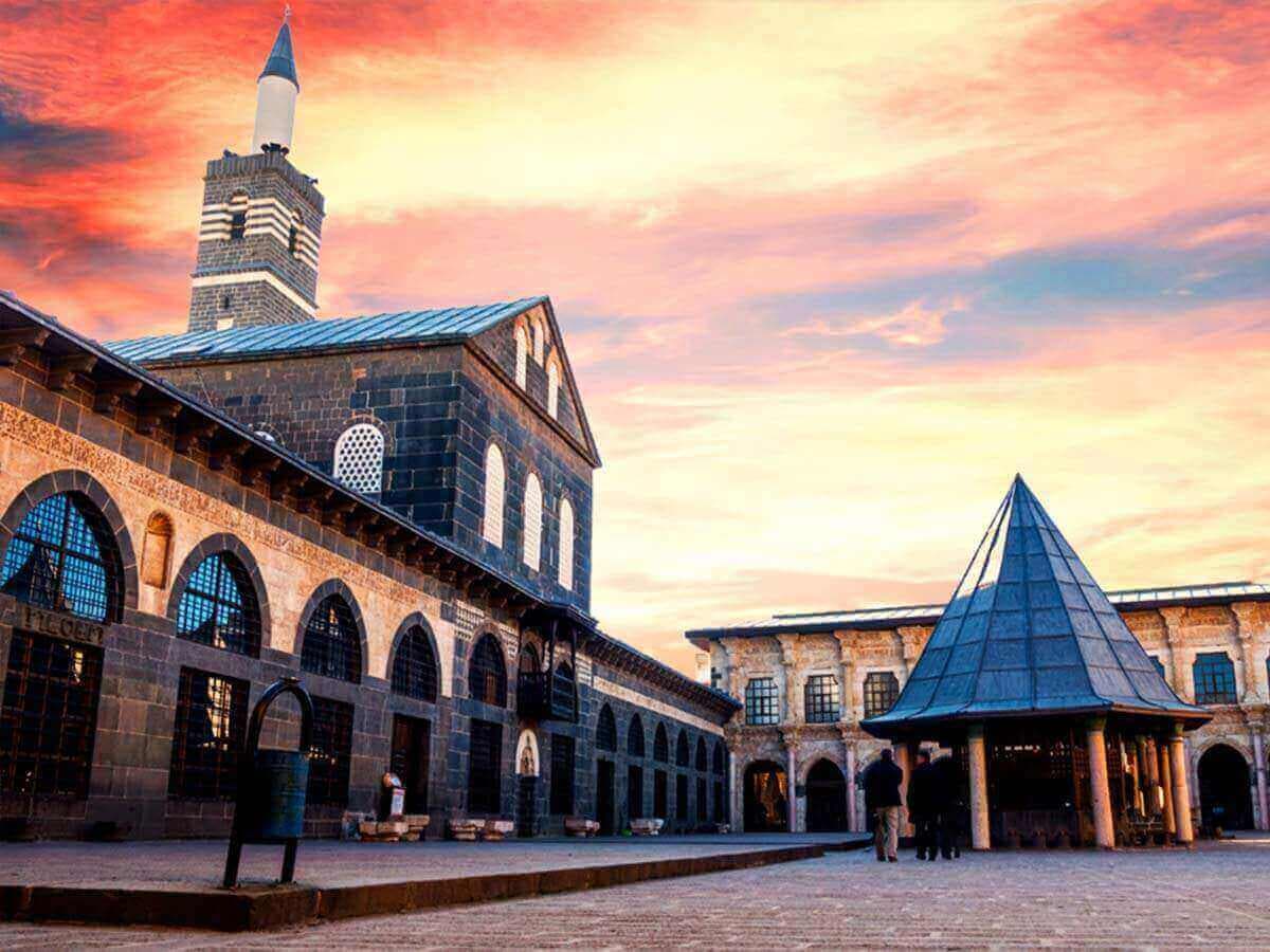 DİYARBAKIR VE ZERZEVAN KALESİ, görsel 3